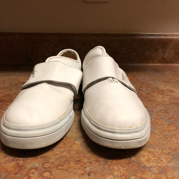 Puma - Picture 2 of 6